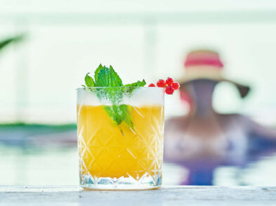 Pool Bar